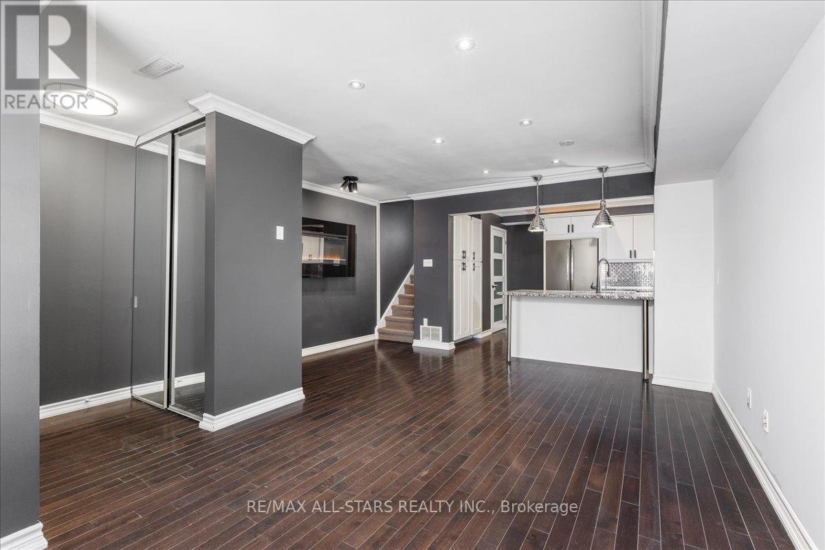 47 - 115 Main Street S, Newmarket, Ontario  L3Y 8J3 - Photo 6 - N12676406