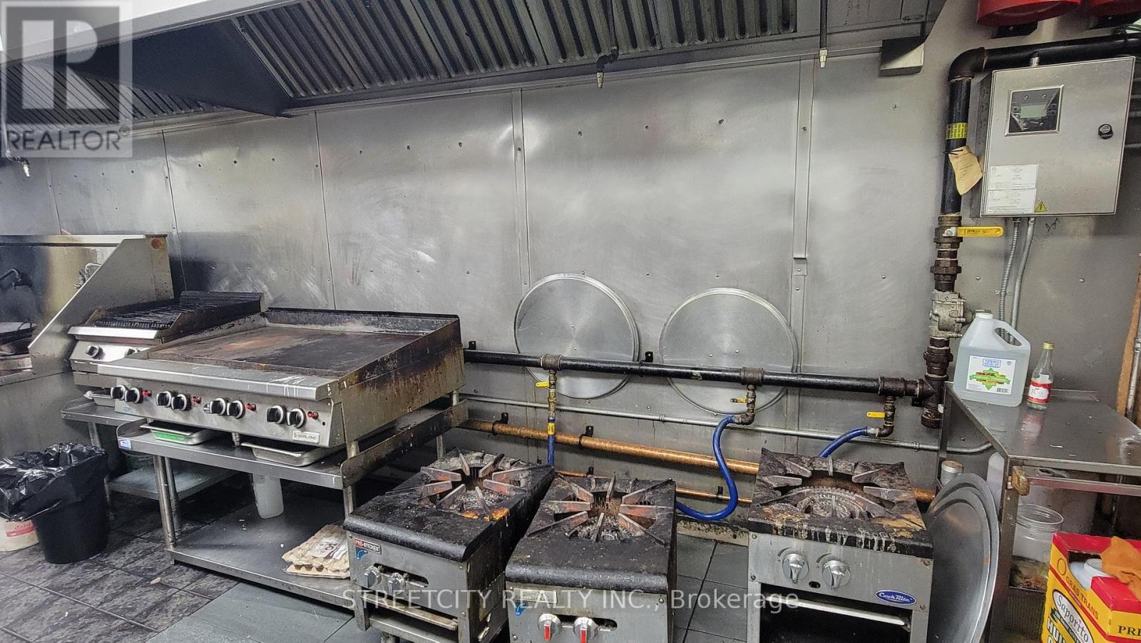 1016 Oxford Street E, London East, Ontario  N5Y 3K7 - Photo 2 - X12706056