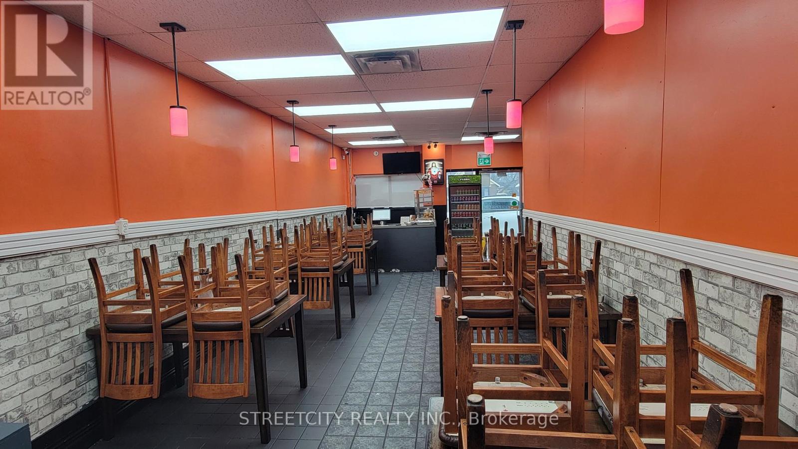 1016 Oxford Street E, London East, Ontario  N5Y 3K7 - Photo 3 - X12706056