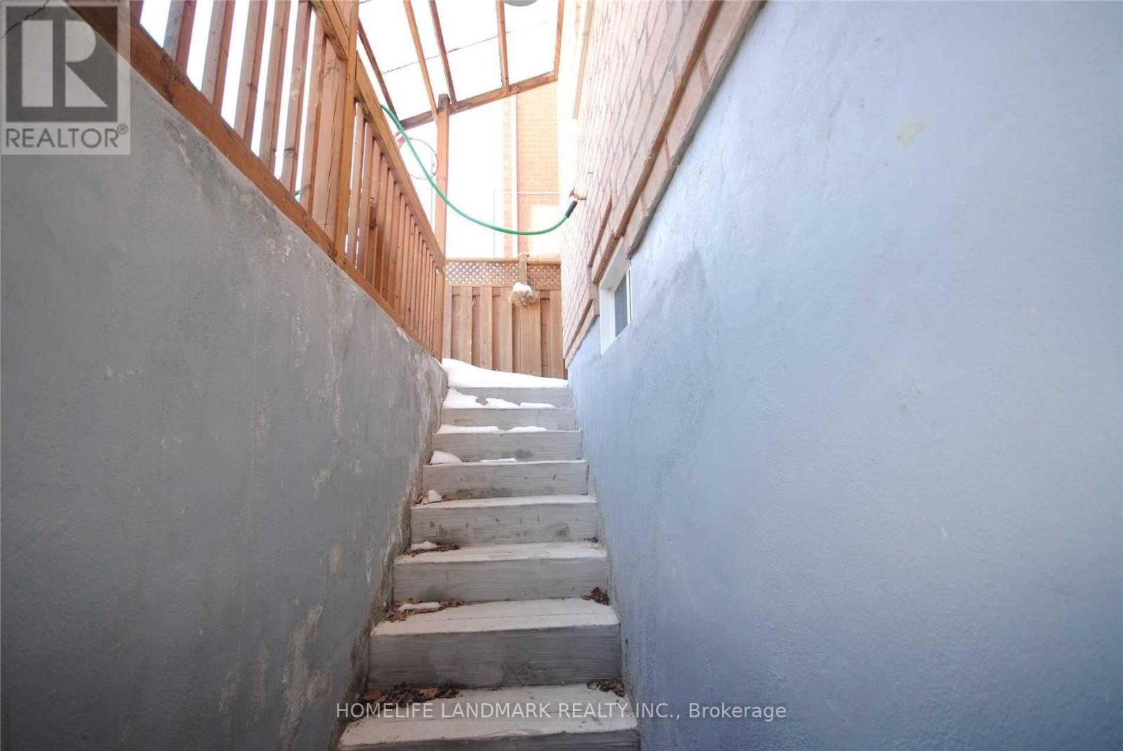 23 Houser Street, Markham, Ontario  L6E 1H9 - Photo 2 - N12706046