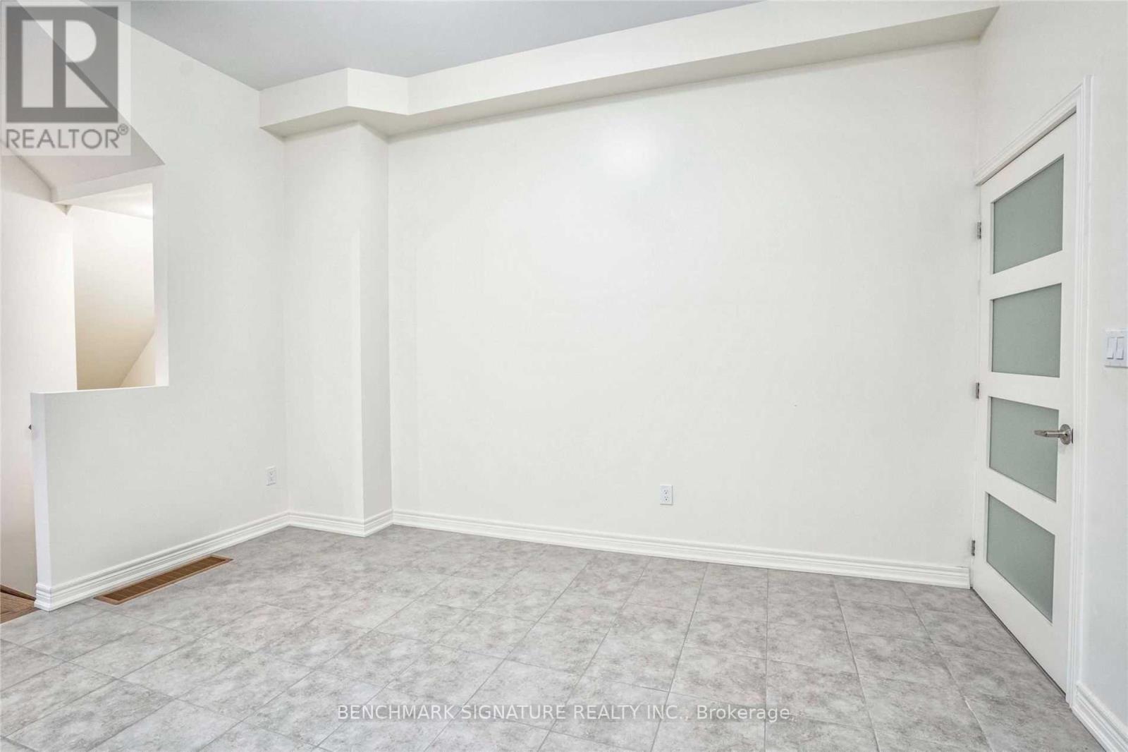 9432 Bayview Avenue, Richmond Hill, Ontario  L4C 5G9 - Photo 13 - N12706066