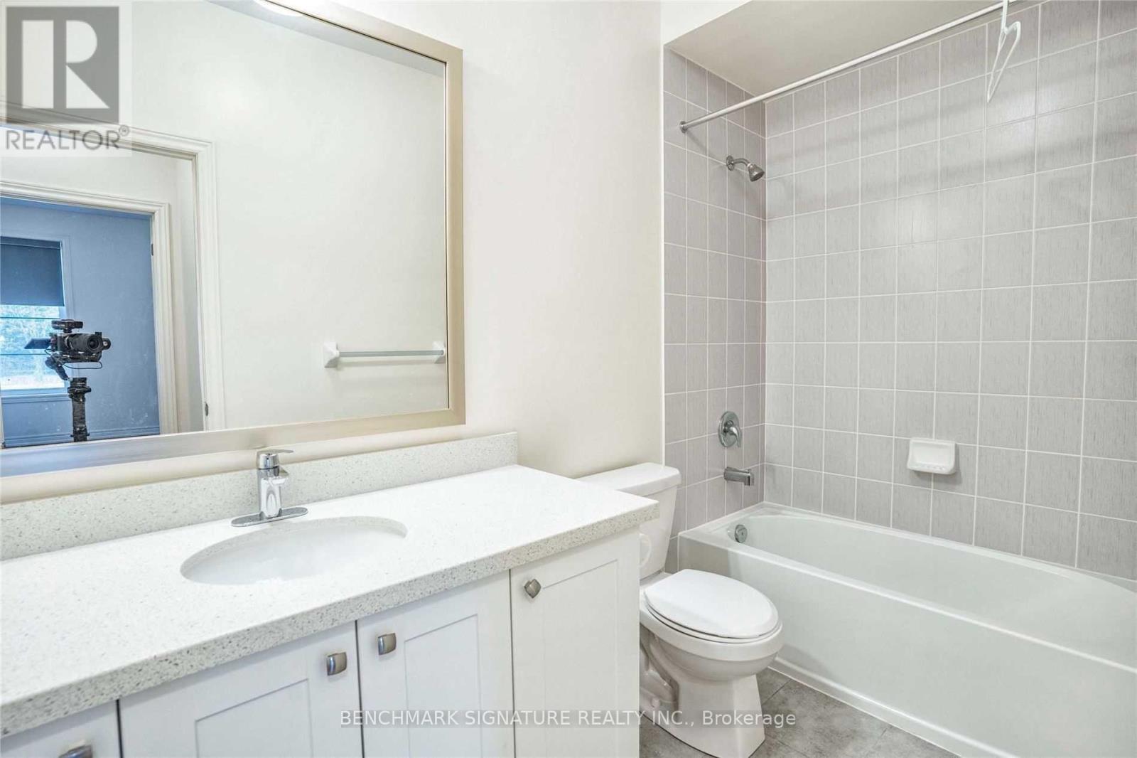 9432 Bayview Avenue, Richmond Hill, Ontario  L4C 5G9 - Photo 26 - N12706066