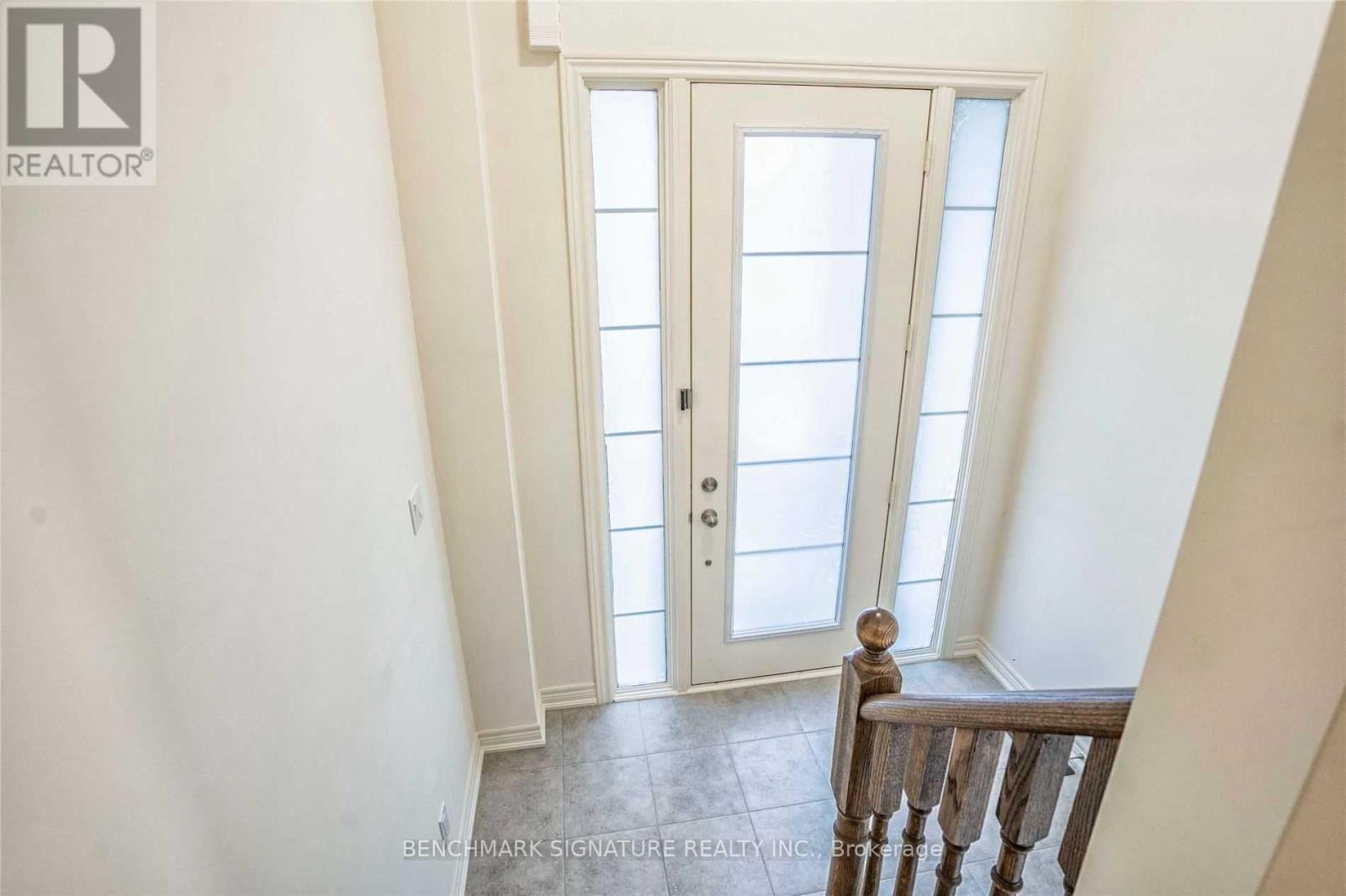 9432 Bayview Avenue, Richmond Hill, Ontario  L4C 5G9 - Photo 3 - N12706066