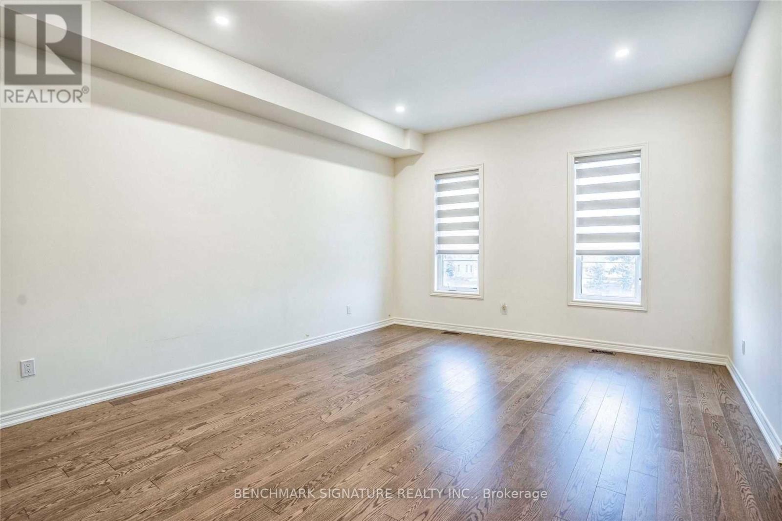 9432 Bayview Avenue, Richmond Hill, Ontario  L4C 5G9 - Photo 4 - N12706066