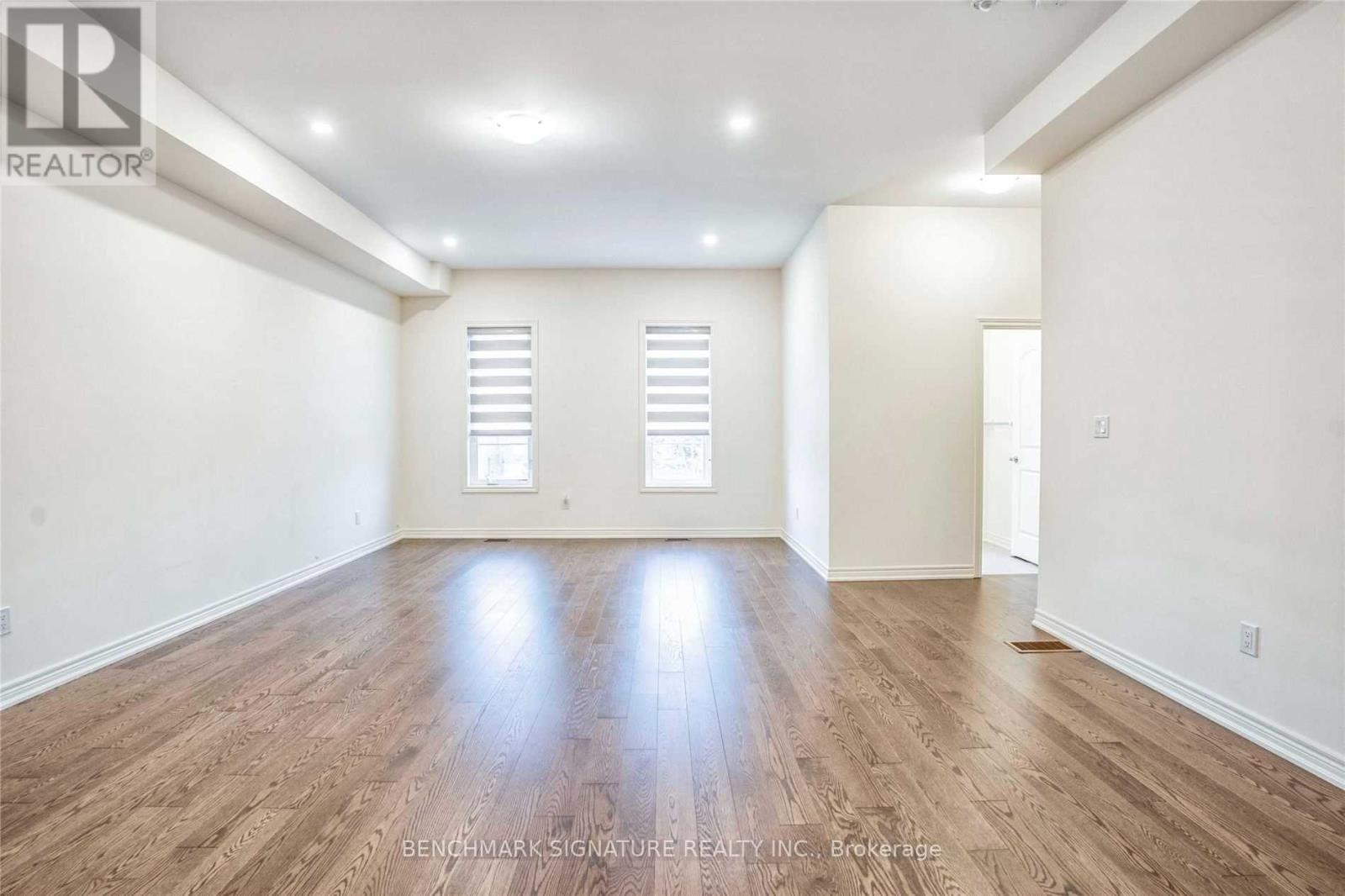 9432 Bayview Avenue, Richmond Hill, Ontario  L4C 5G9 - Photo 6 - N12706066