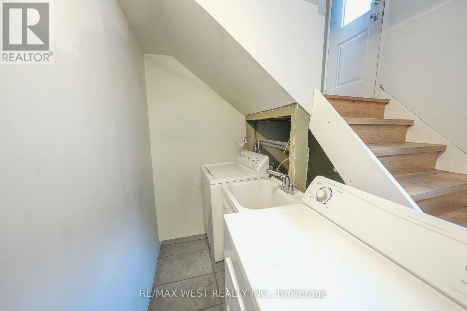 812 Kennedy Road, Toronto, Ontario  M1K 2C8 - Photo 17 - E12702342