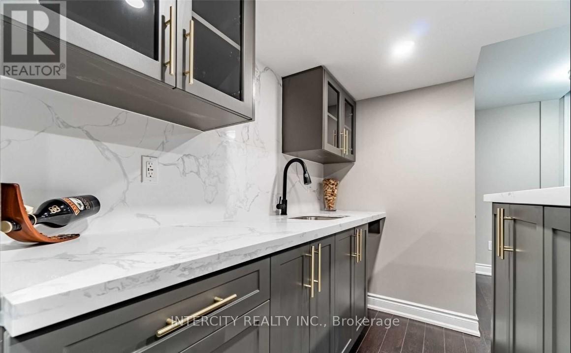 363 Robert Parkinson Drive, Brampton, Ontario  L7A 4C3 - Photo 15 - W12695388