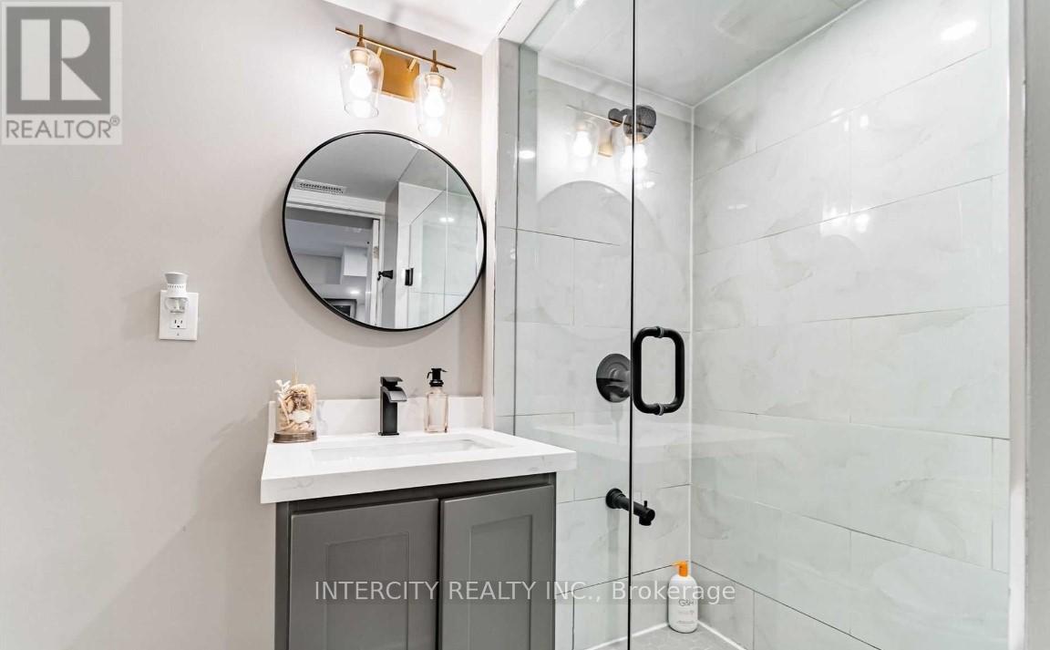 363 Robert Parkinson Drive, Brampton, Ontario  L7A 4C3 - Photo 11 - W12695388