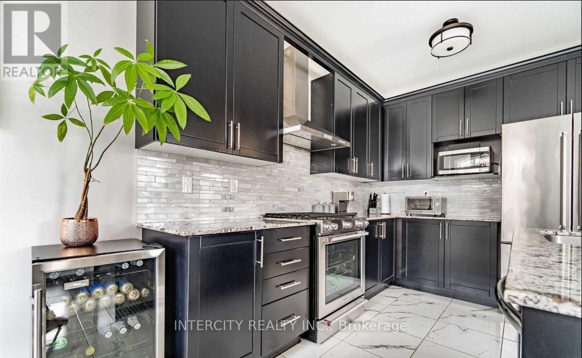 363 Robert Parkinson Drive, Brampton, Ontario  L7A 4C3 - Photo 29 - W12695388