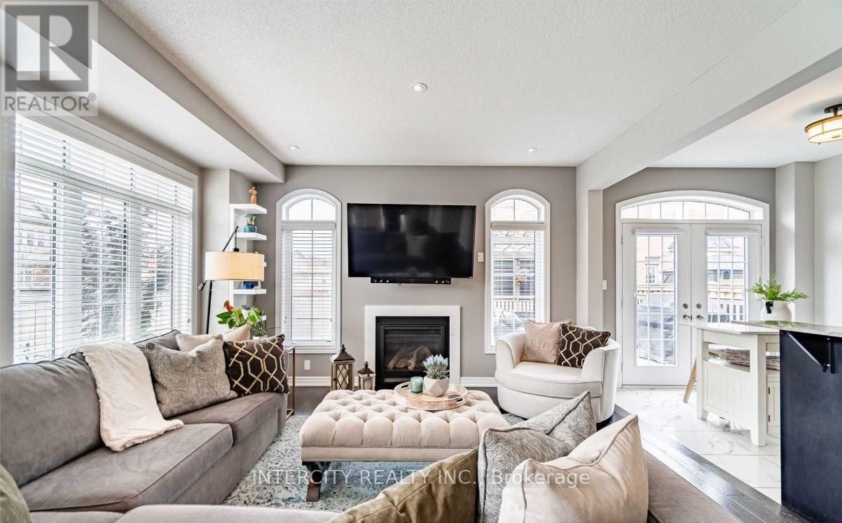 363 Robert Parkinson Drive, Brampton, Ontario  L7A 4C3 - Photo 9 - W12695388