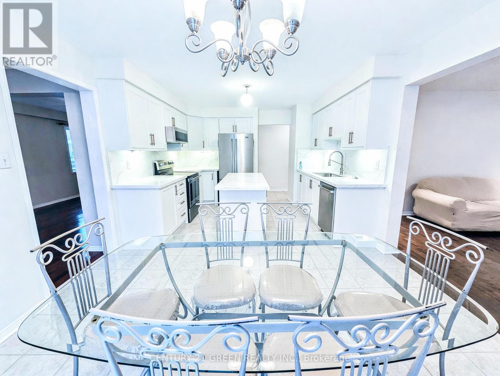 539 Hartley Boulevard, Milton, Ontario  L9T 6G7 - Photo 4 - W12704928