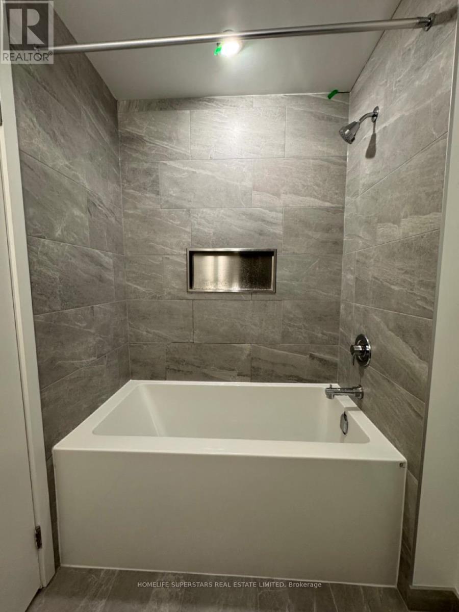 4701 - 395 Square One Drive, Mississauga, Ontario  L5B 0P6 - Photo 15 - W12706010