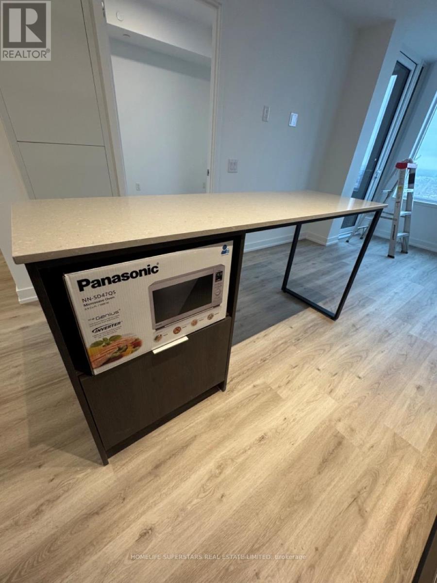 4701 - 395 Square One Drive, Mississauga, Ontario  L5B 0P6 - Photo 8 - W12706010