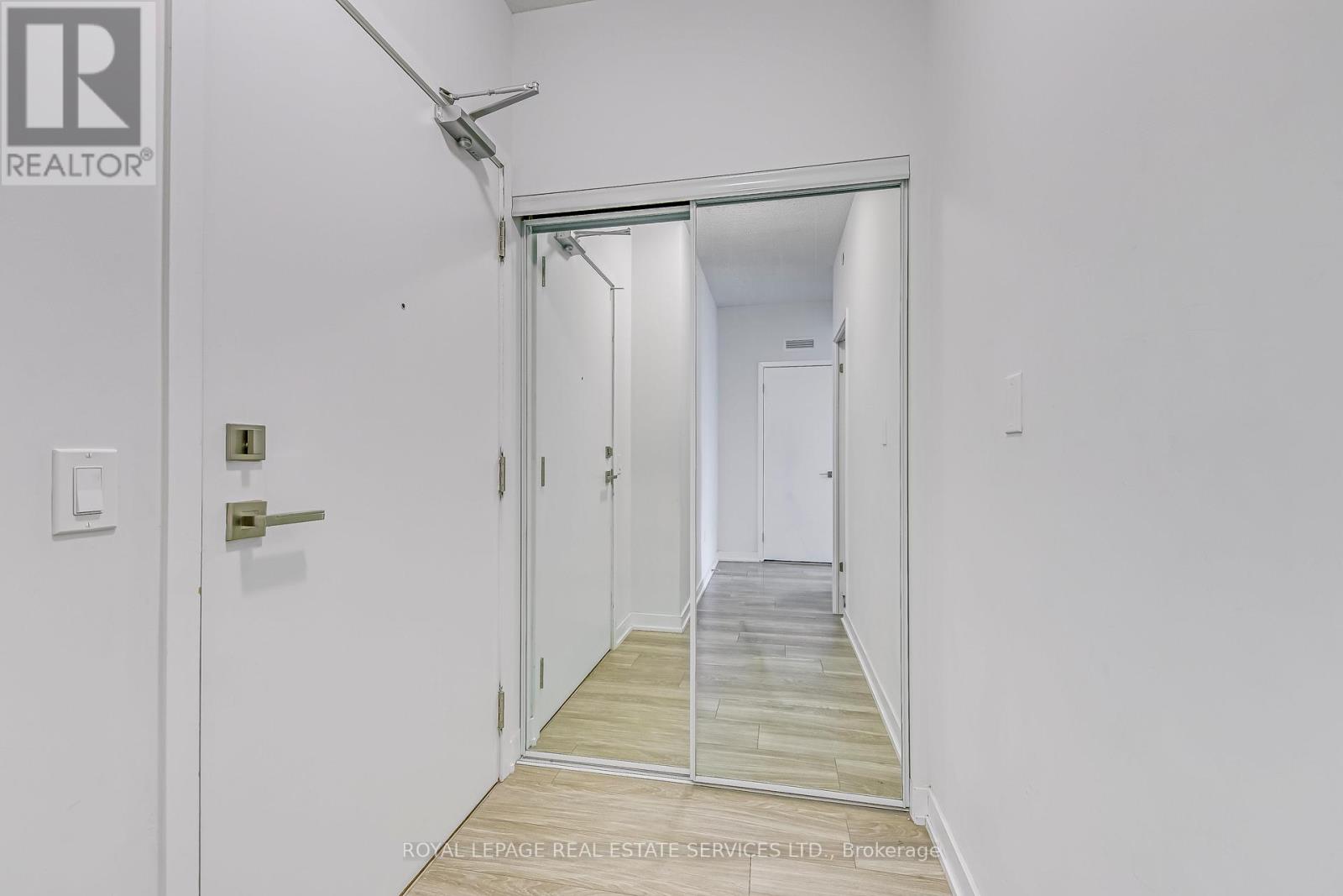 2315 - 4055 Parkside Village Drive, Mississauga, Ontario  L5B 0K8 - Photo 10 - W12706024