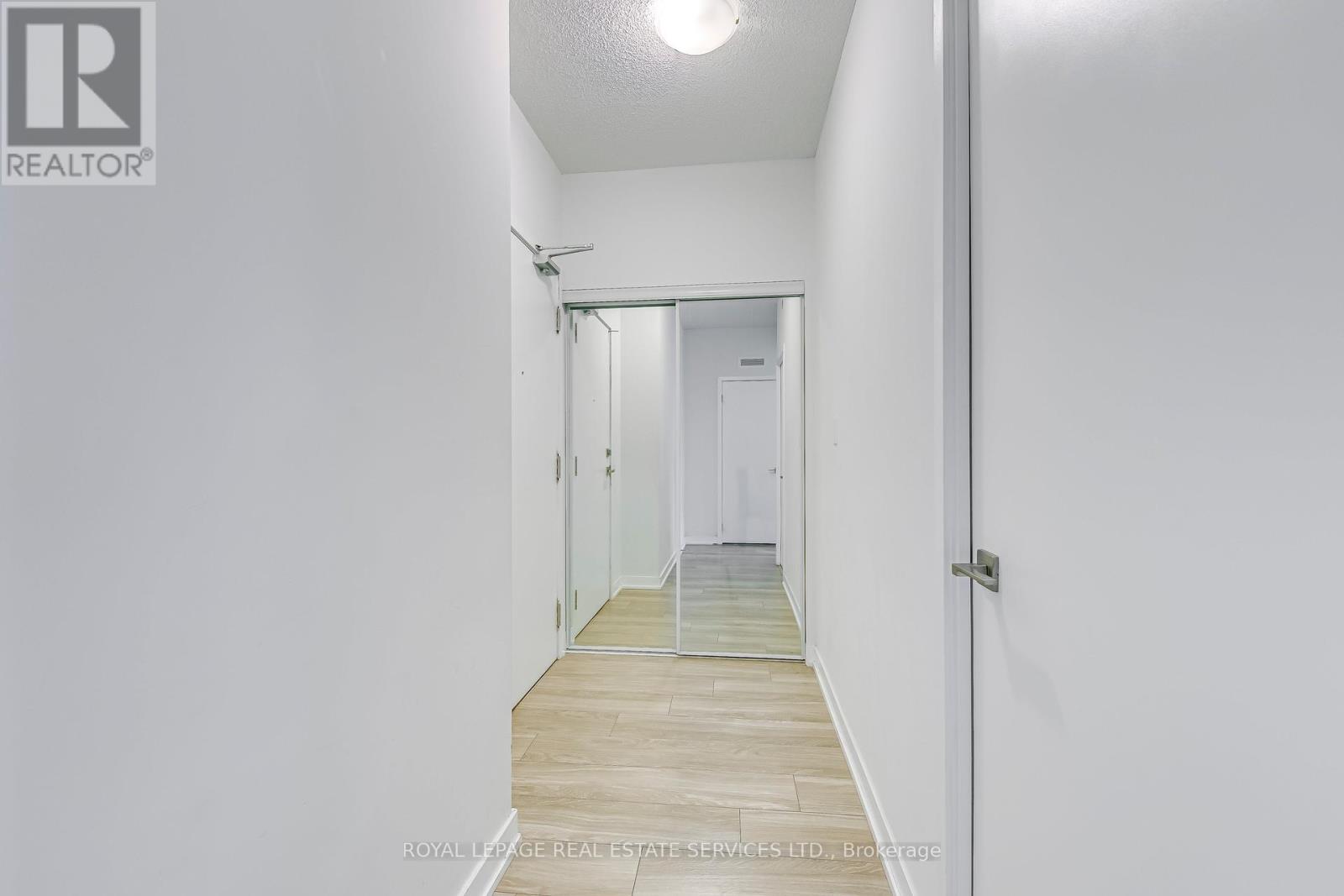 2315 - 4055 Parkside Village Drive, Mississauga, Ontario  L5B 0K8 - Photo 11 - W12706024