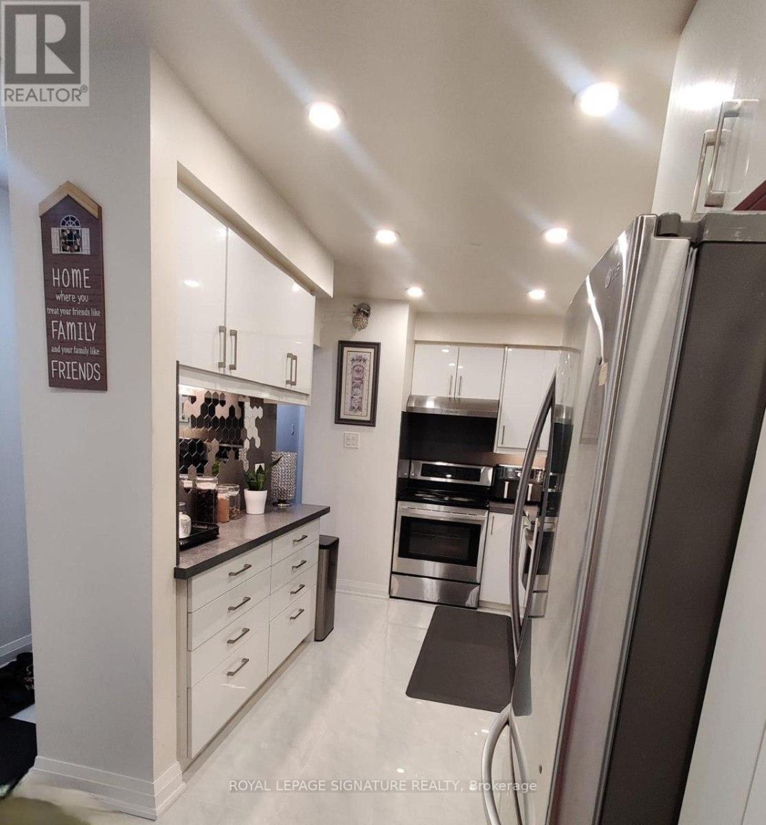 25 - 5020 Delaware Drive, Mississauga, Ontario  L4Z 3C7 - Photo 3 - W12706034