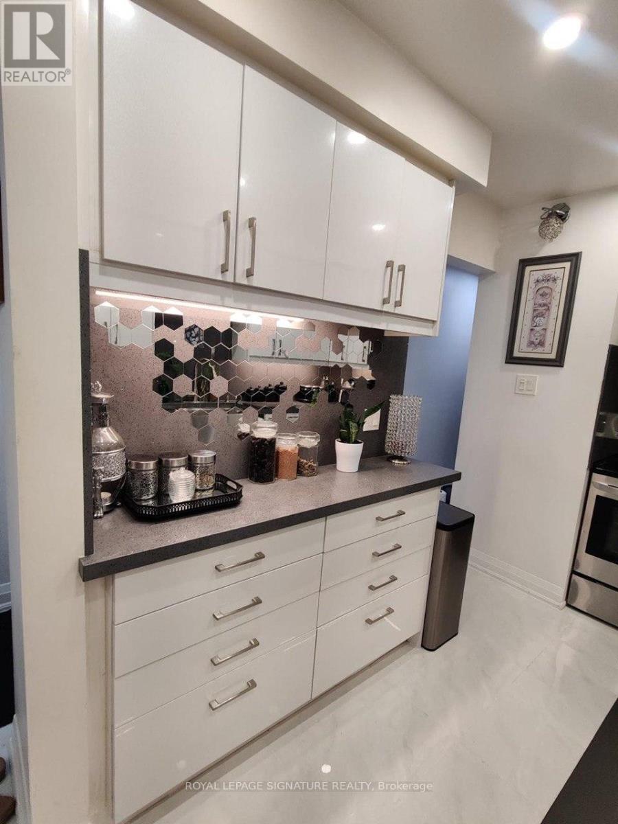 25 - 5020 Delaware Drive, Mississauga, Ontario  L4Z 3C7 - Photo 5 - W12706034