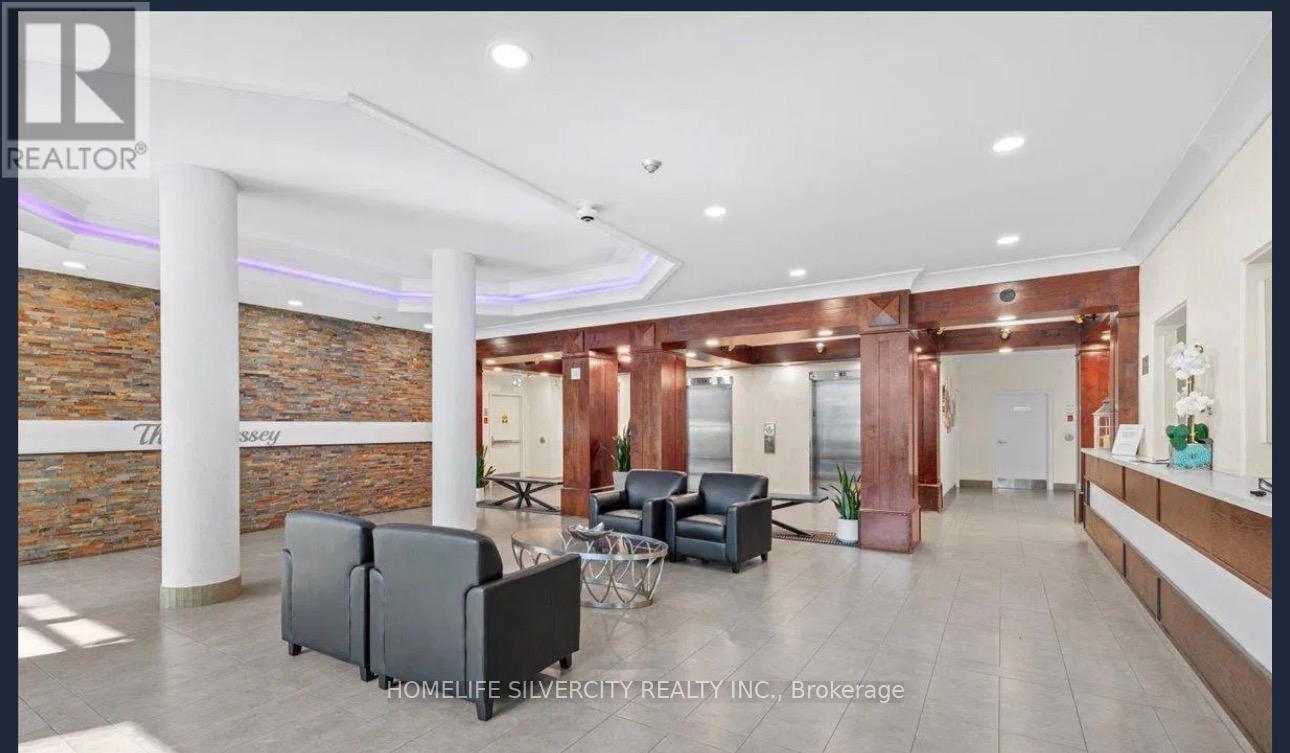 1103 - 250 Webb Drive, Mississauga, Ontario  L5B 3Z4 - Photo 3 - W12706042