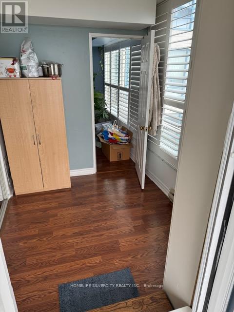 1103 - 250 Webb Drive, Mississauga, Ontario  L5B 3Z4 - Photo 9 - W12706042