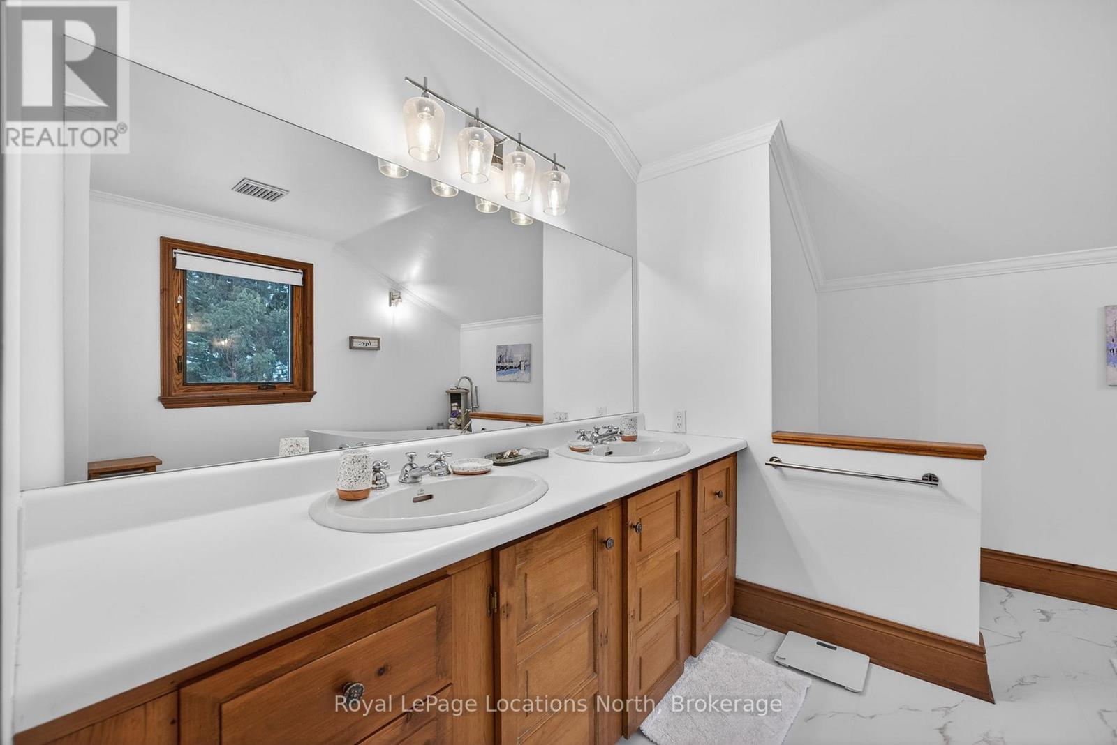 132 Pioneer Lane, Blue Mountains, Ontario  L9Y 0M7 - Photo 35 - X12706126