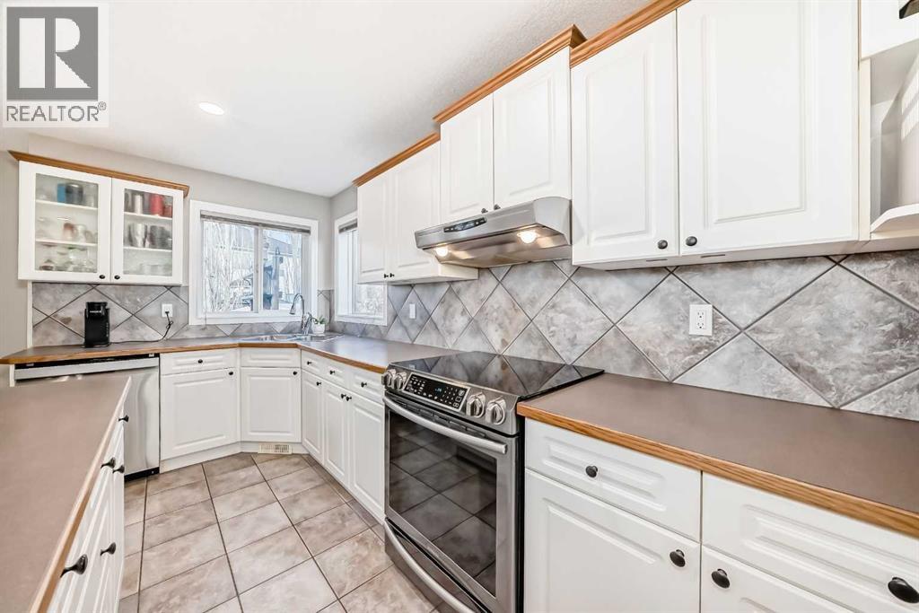 115 West Lakeview Circle, Chestermere, Alberta  T1X 1H7 - Photo 13 - A2278495