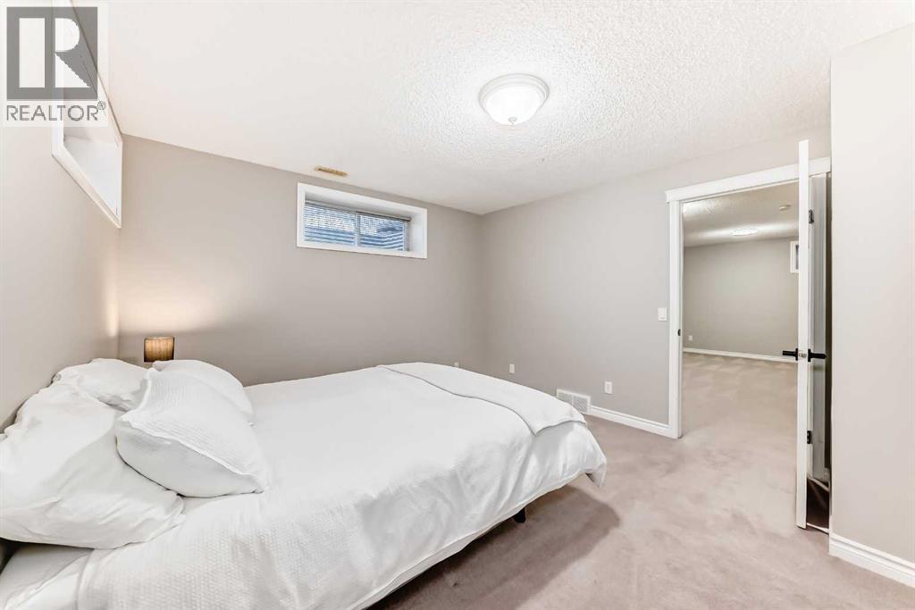 115 West Lakeview Circle, Chestermere, Alberta  T1X 1H7 - Photo 40 - A2278495