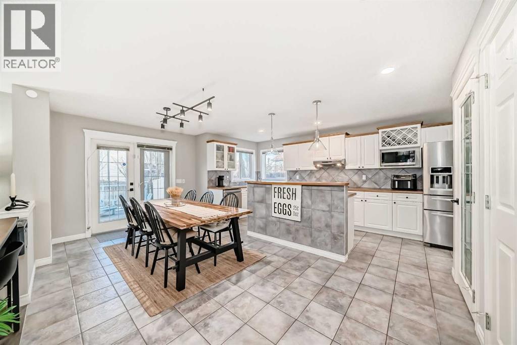 115 West Lakeview Circle, Chestermere, Alberta  T1X 1H7 - Photo 16 - A2278495