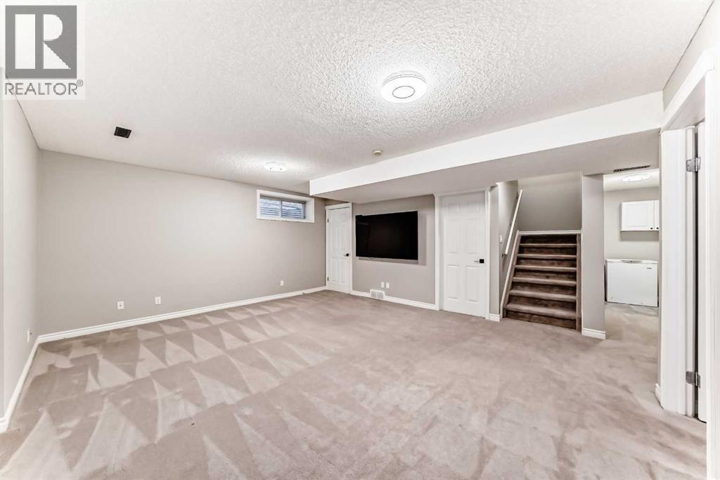 115 West Lakeview Circle, Chestermere, Alberta  T1X 1H7 - Photo 36 - A2278495