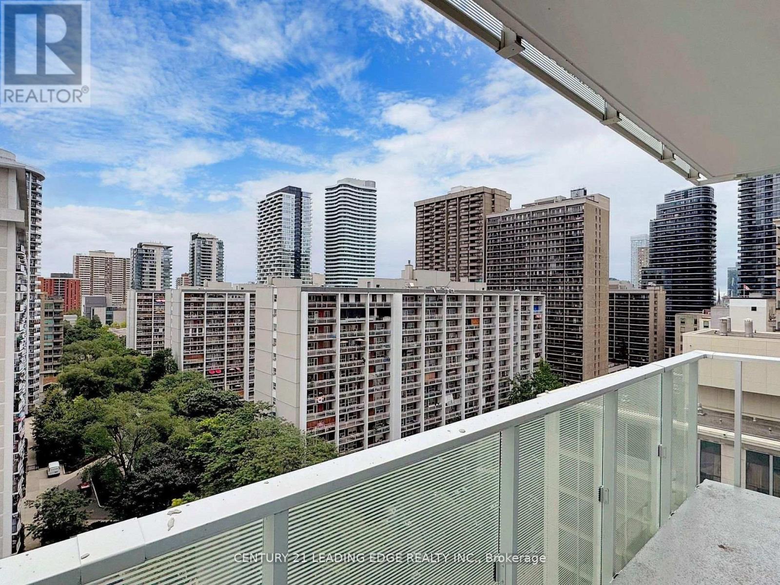 1009 - 501 Yonge Street, Toronto, Ontario  M4Y 0G8 - Photo 4 - C12706080