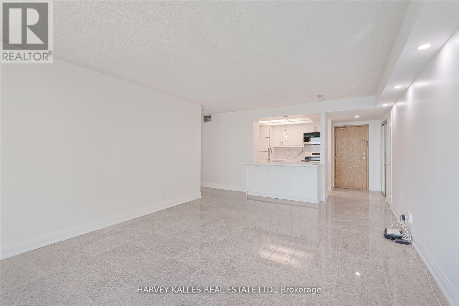 2506 - 99 Harbour Square, Toronto, Ontario  M5J 2H2 - Photo 20 - C12706110