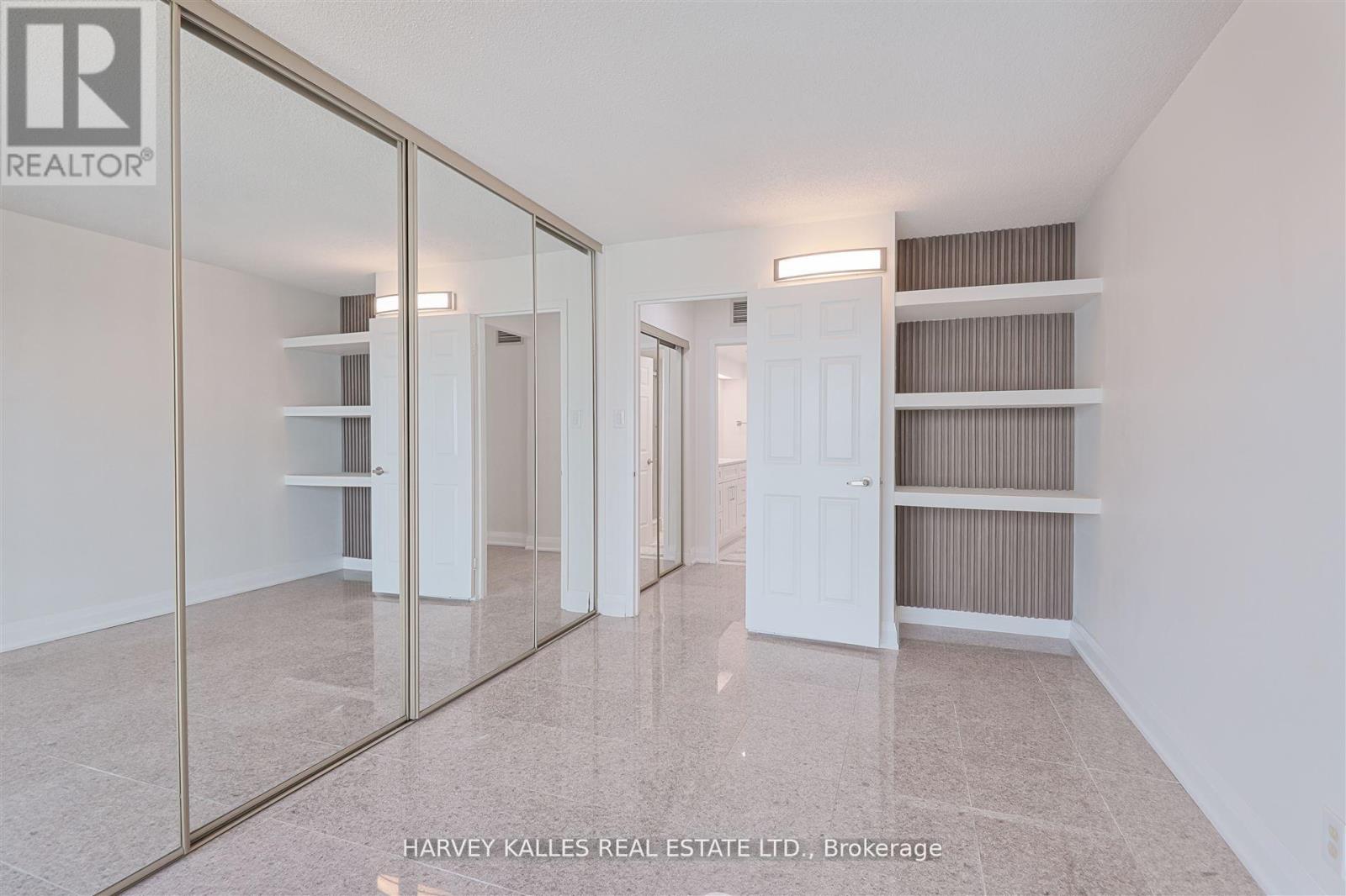 2506 - 99 Harbour Square, Toronto, Ontario  M5J 2H2 - Photo 24 - C12706110