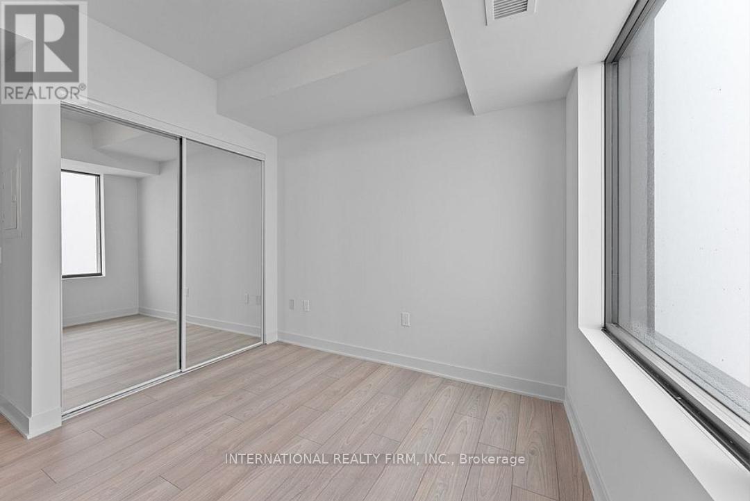 4401 - 2920 Highway 7 Road, Vaughan, Ontario  L4K 0P4 - Photo 2 - N12654904