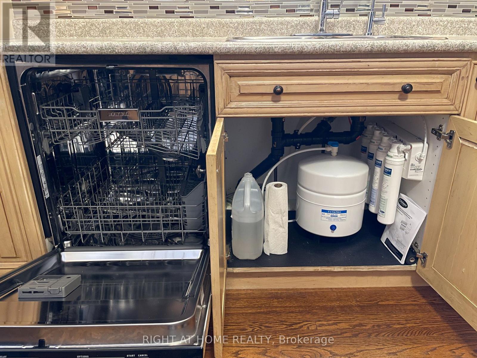 345 Maplewood Crescent, Milton, Ontario  L9T 2G1 - Photo 13 - W12705780