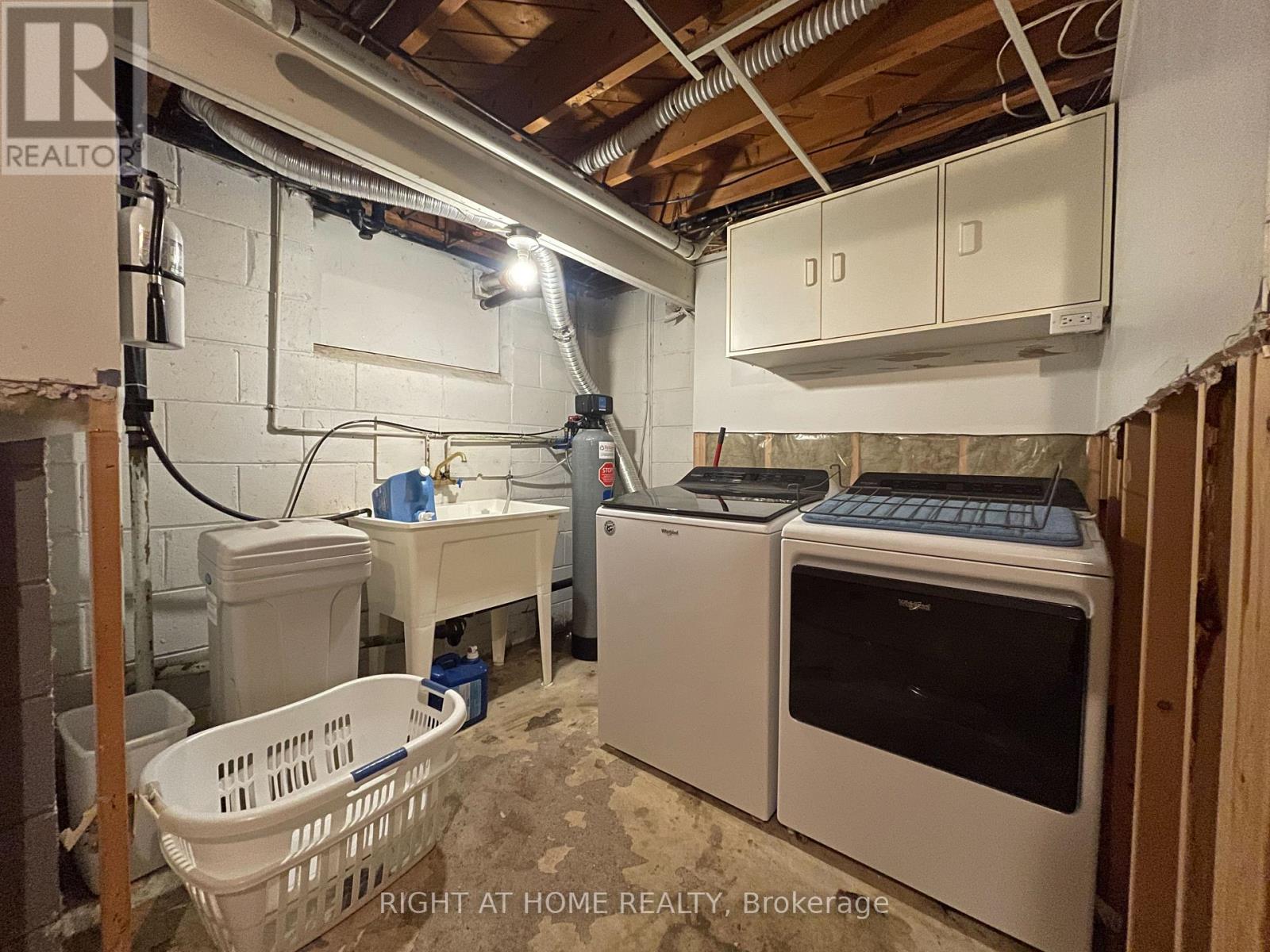 345 Maplewood Crescent, Milton, Ontario  L9T 2G1 - Photo 11 - W12705780