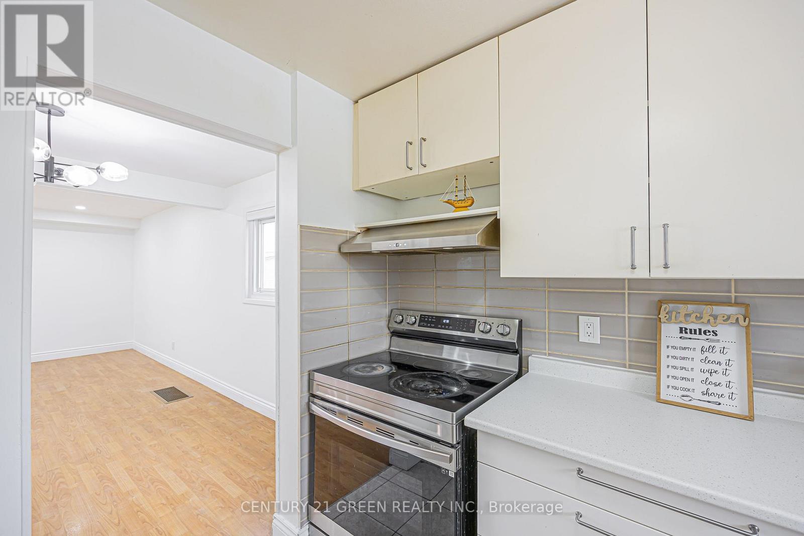 24 Jackman Drive, Brampton, Ontario  L6S 2L7 - Photo 5 - W12706082