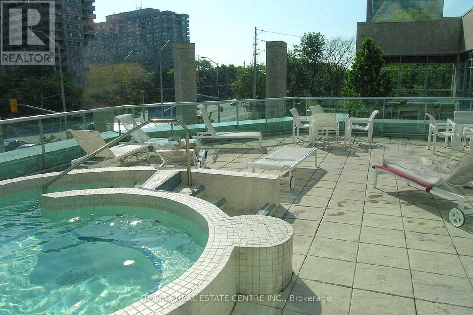 1604 - 1 Elm Drive W, Mississauga, Ontario  L5B 4M1 - Photo 18 - W12706092