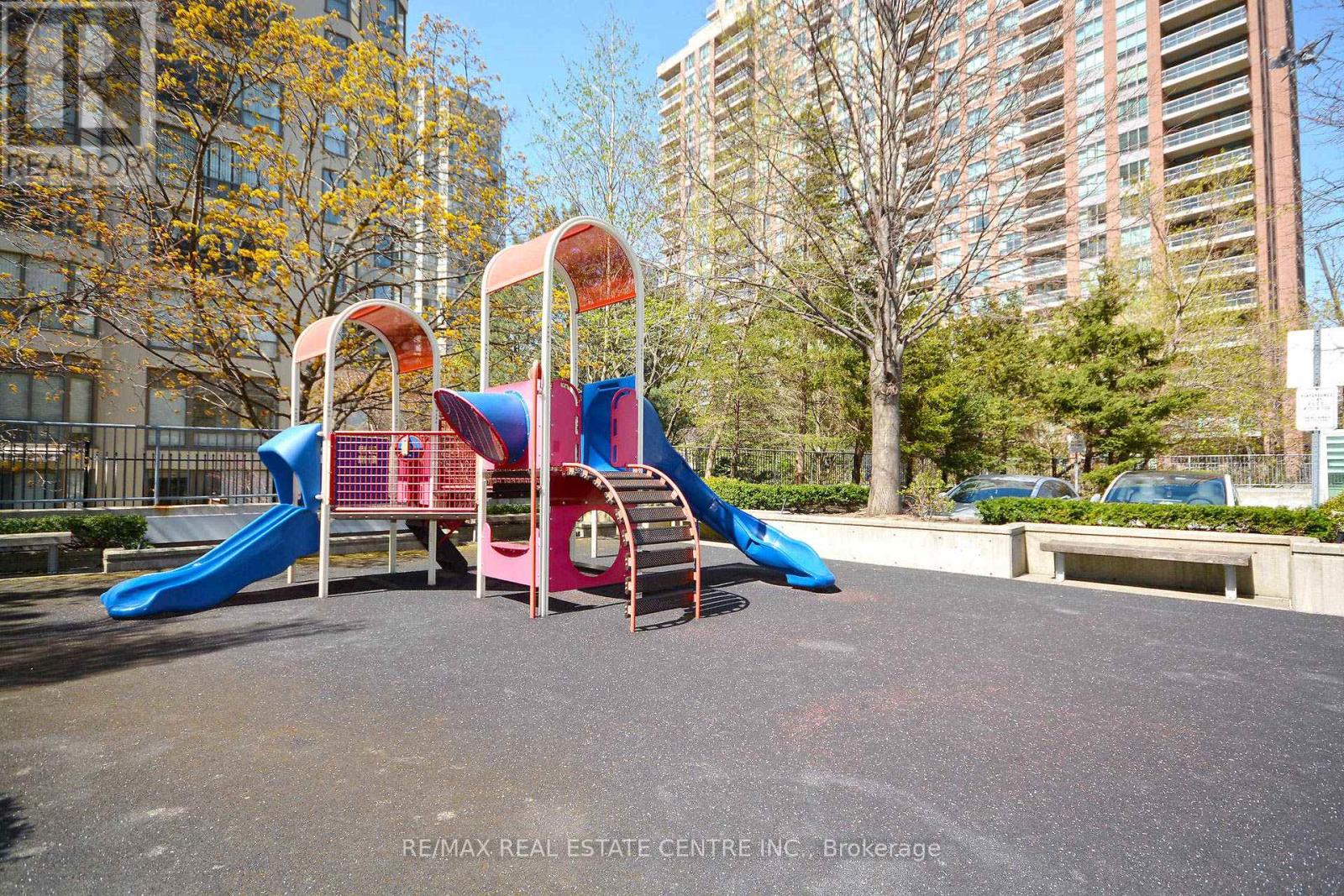 1604 - 1 Elm Drive W, Mississauga, Ontario  L5B 4M1 - Photo 21 - W12706092