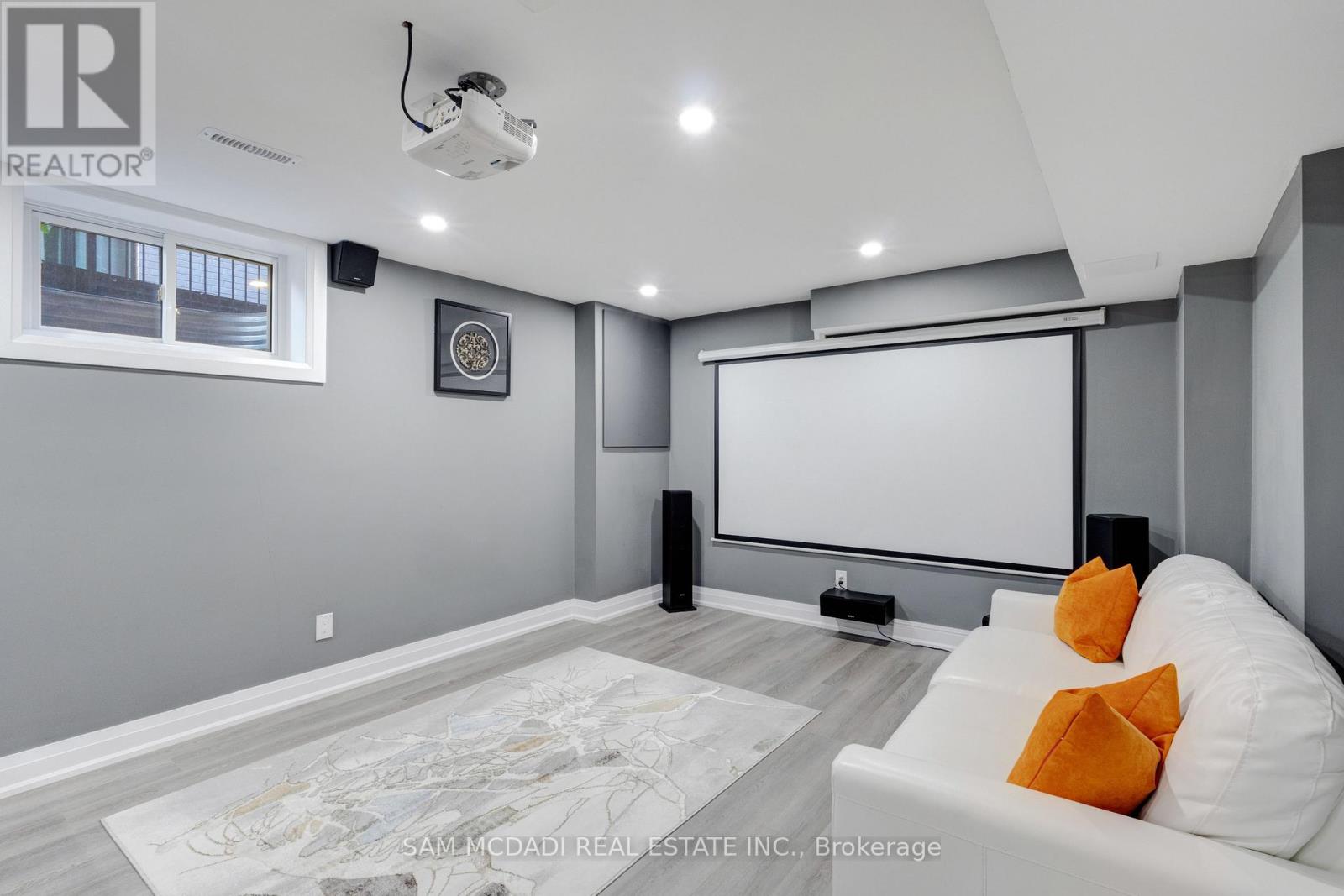 807 Indian Road, Mississauga, Ontario  L5H 1R4 - Photo 41 - W12706108