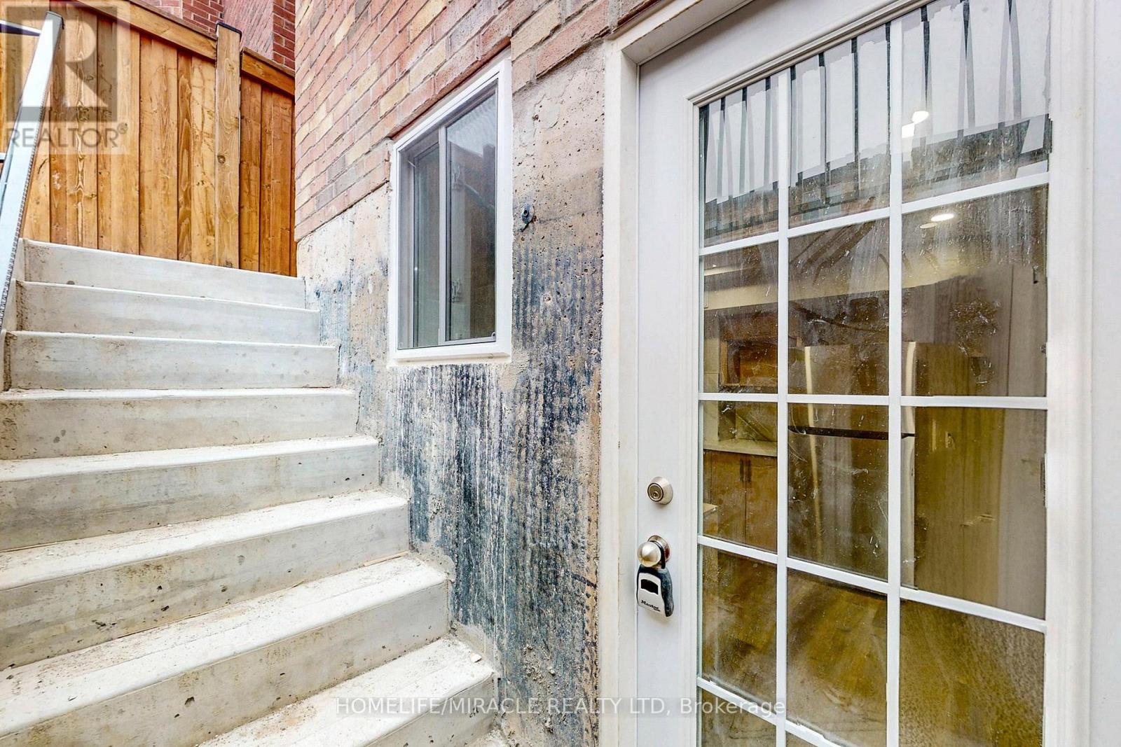 Bsmnt - 328 Dalgleish Gardens, Milton, Ontario  L9T 6Z6 - Photo 19 - W12706124