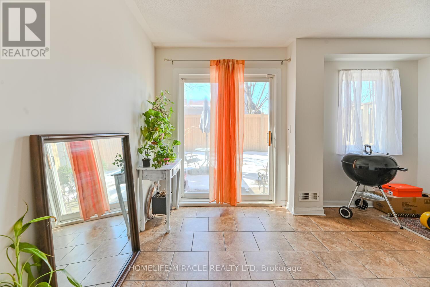 98 - 1128 Dundas Street W, Mississauga, Ontario  L5C 1E1 - Photo 21 - W12706128