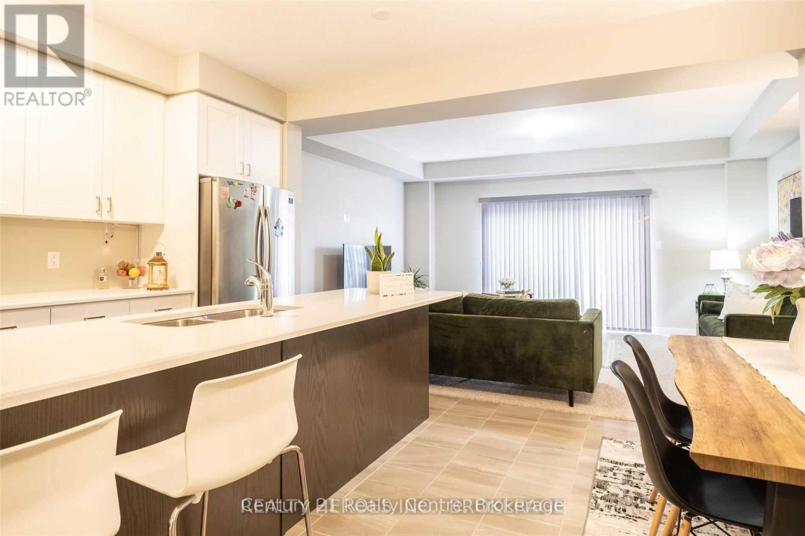 915 Robert Ferrie Drive, Kitchener, Ontario  N2R 0P2 - Photo 22 - X12706098