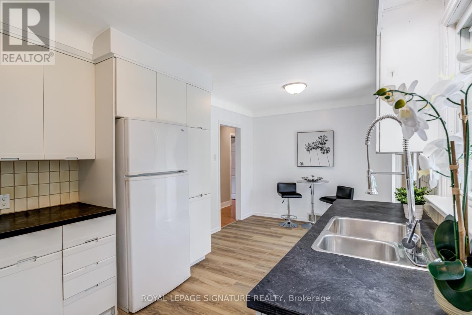 14 Caroline Street, St. Catharines, Ontario  L2T 3G1 - Photo 19 - X12706104