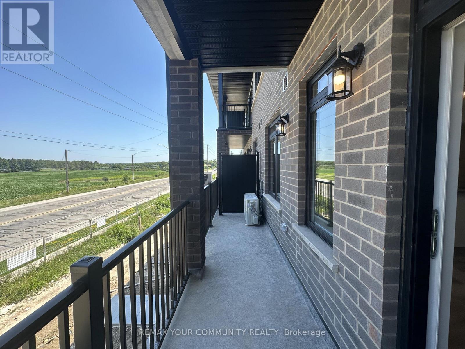 70 Thatcher Drive, Guelph, Ontario  N1L 1B3 - Photo 5 - X12706106