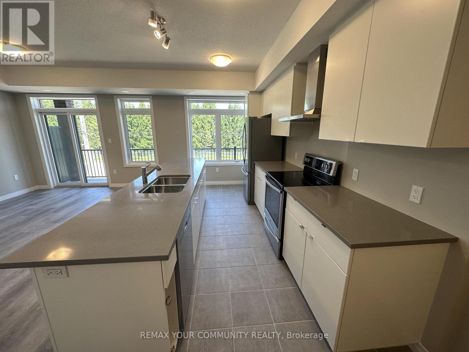 70 Thatcher Drive, Guelph, Ontario  N1L 1B3 - Photo 9 - X12706106