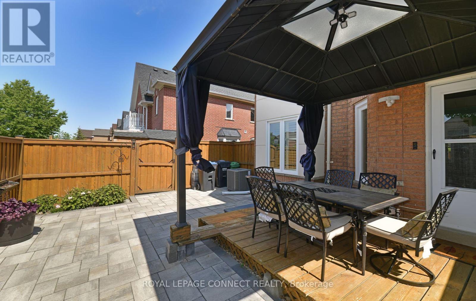 154 Pressed Brick Drive, Brampton, Ontario  L6V 4K6 - Photo 35 - W12574836