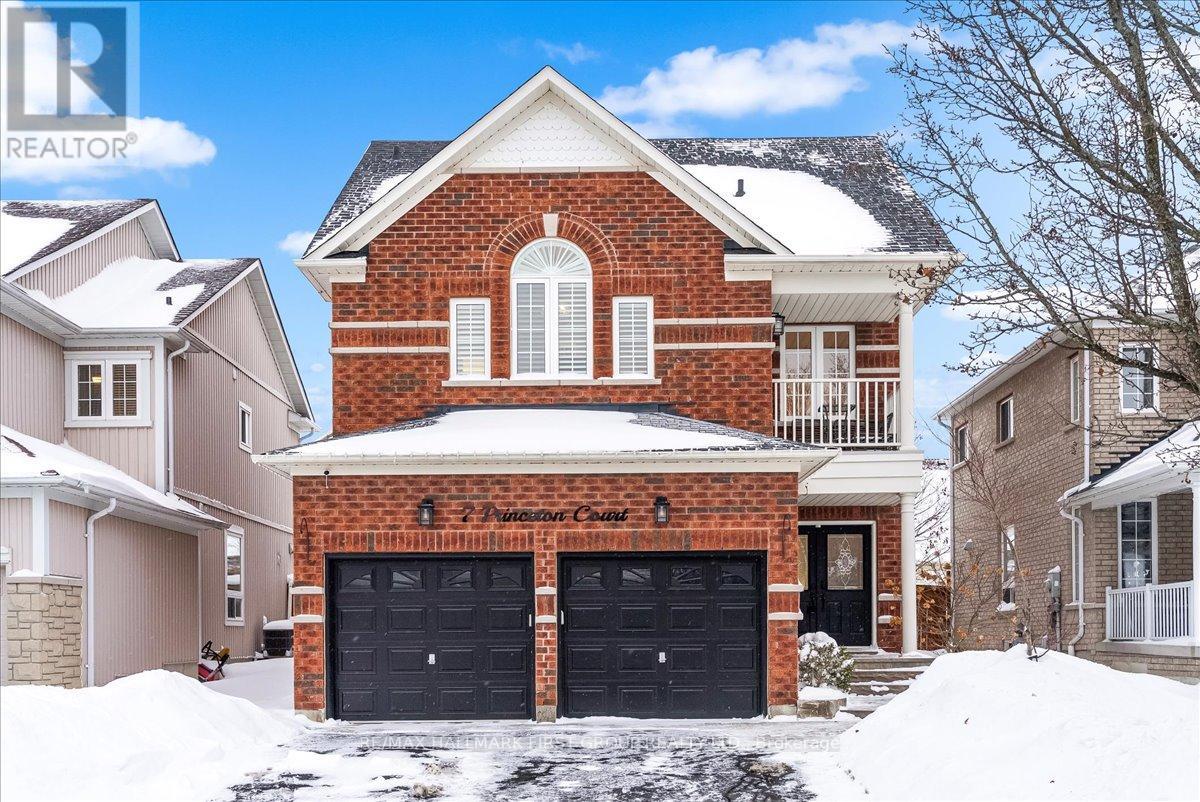7 PRINCETON COURT, Whitby, Ontario