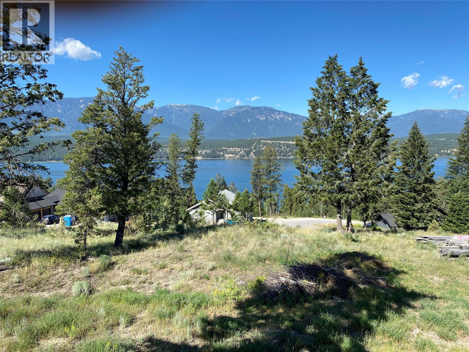 2 Stoddart Estates Drive, windermere, British Columbia