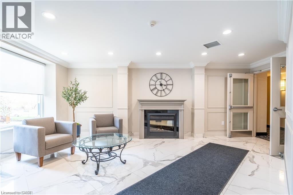 2085 Amherst Heights Drive Unit# 208, Burlington, Ontario  L7P 5C2 - Photo 3 - 40799295