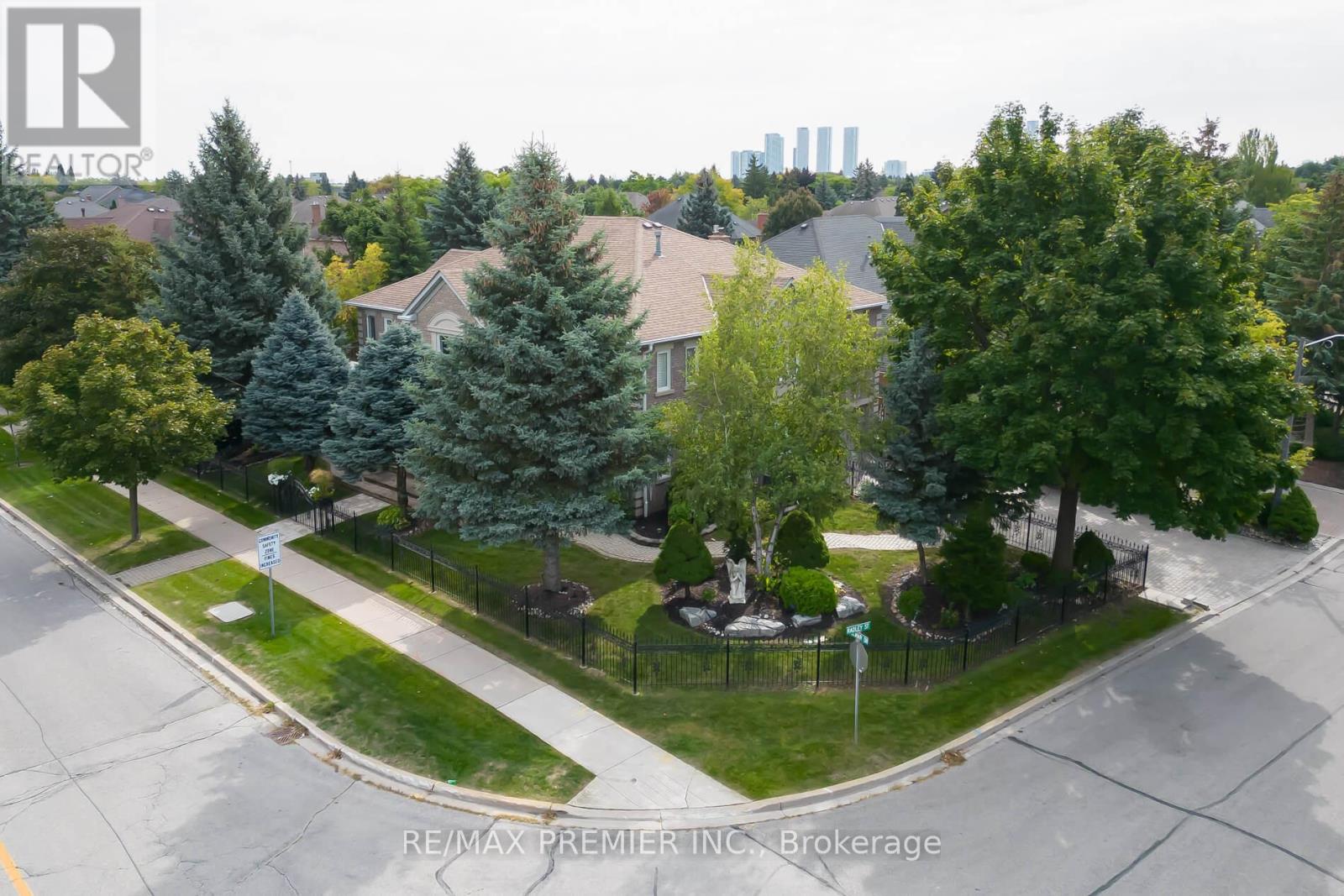 1 Radley Street, Vaughan, Ontario  L4L 8J7 - Photo 47 - N12706178