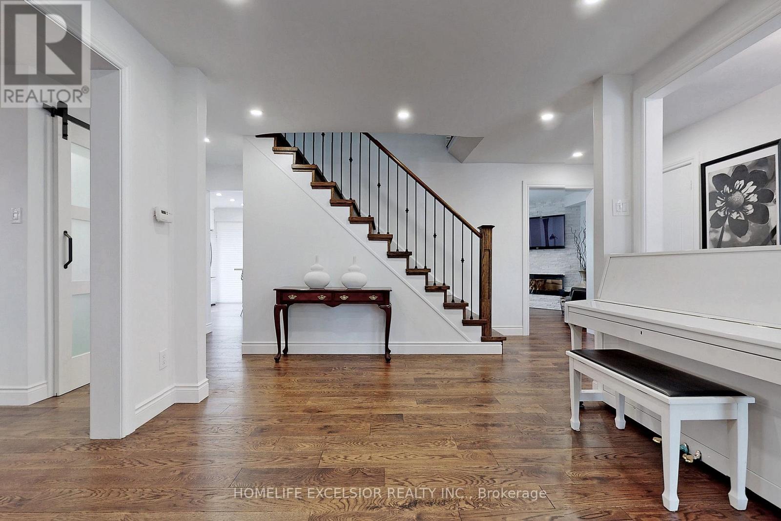 103 Cardinal Street, Barrie, Ontario  L4M 6G1 - Photo 8 - S12706158